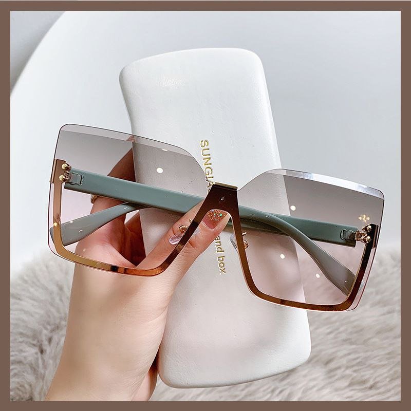 Gradient Lens Square Oversized Shades Sunglasses for Women